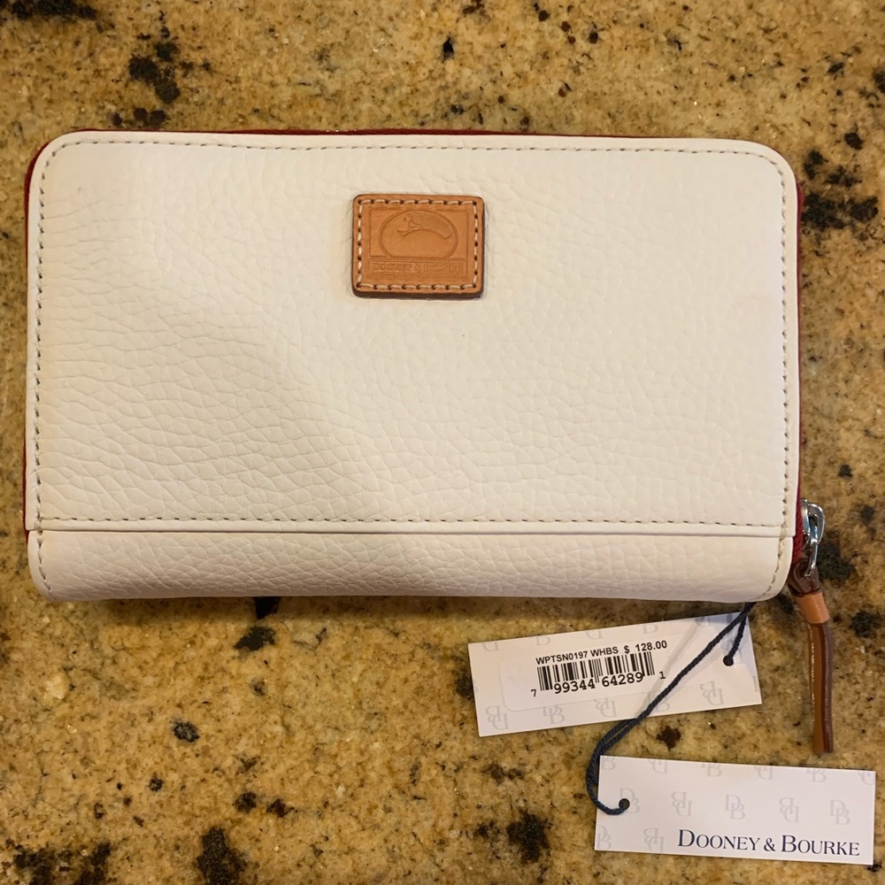Dooney & Bourke wallet
